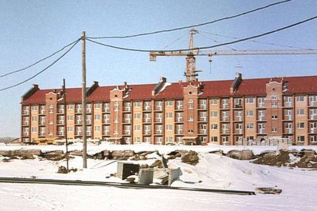 Стройка МЖСК «Свой дом» в г. Оби, 2011 г.: фото из архива precedent.tv